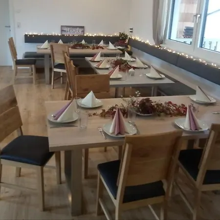 Hofstadl Sonja Liebhart 3* Merkenbrechts